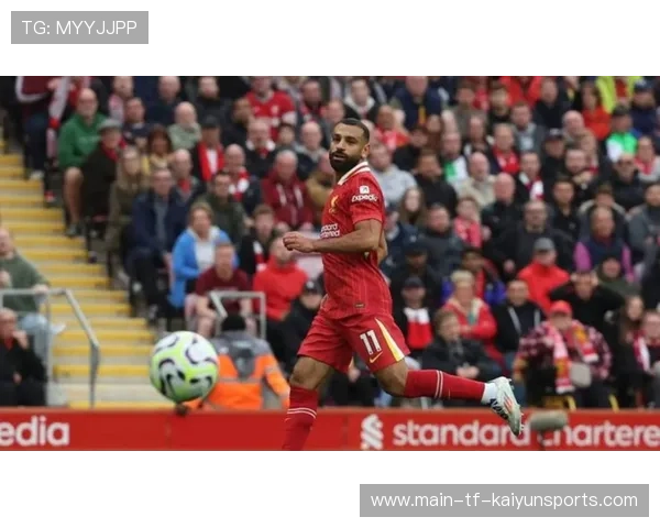 萨拉赫脚后跟做球，利物浦中路连续渗透，萨拉赫踢球太独